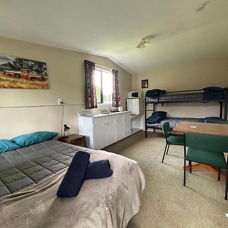 Kiwi Park Motels Murchison Kültér fotó