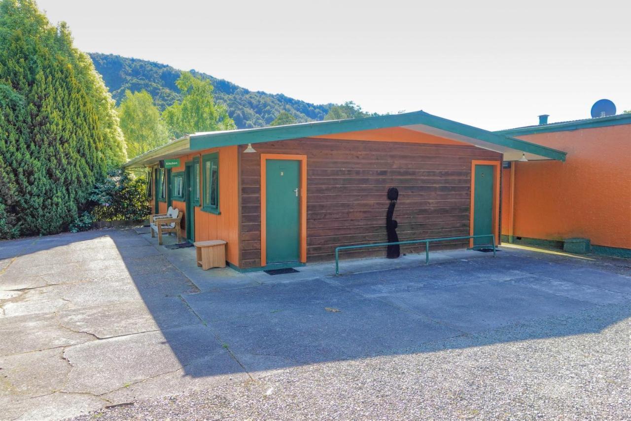 Kiwi Park Motels Murchison Kültér fotó
