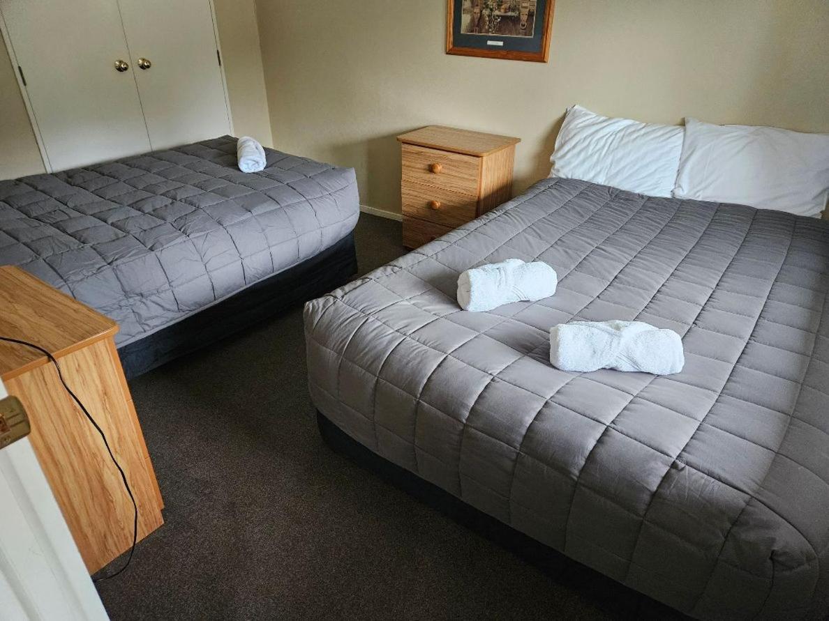 Kiwi Park Motels Murchison Kültér fotó