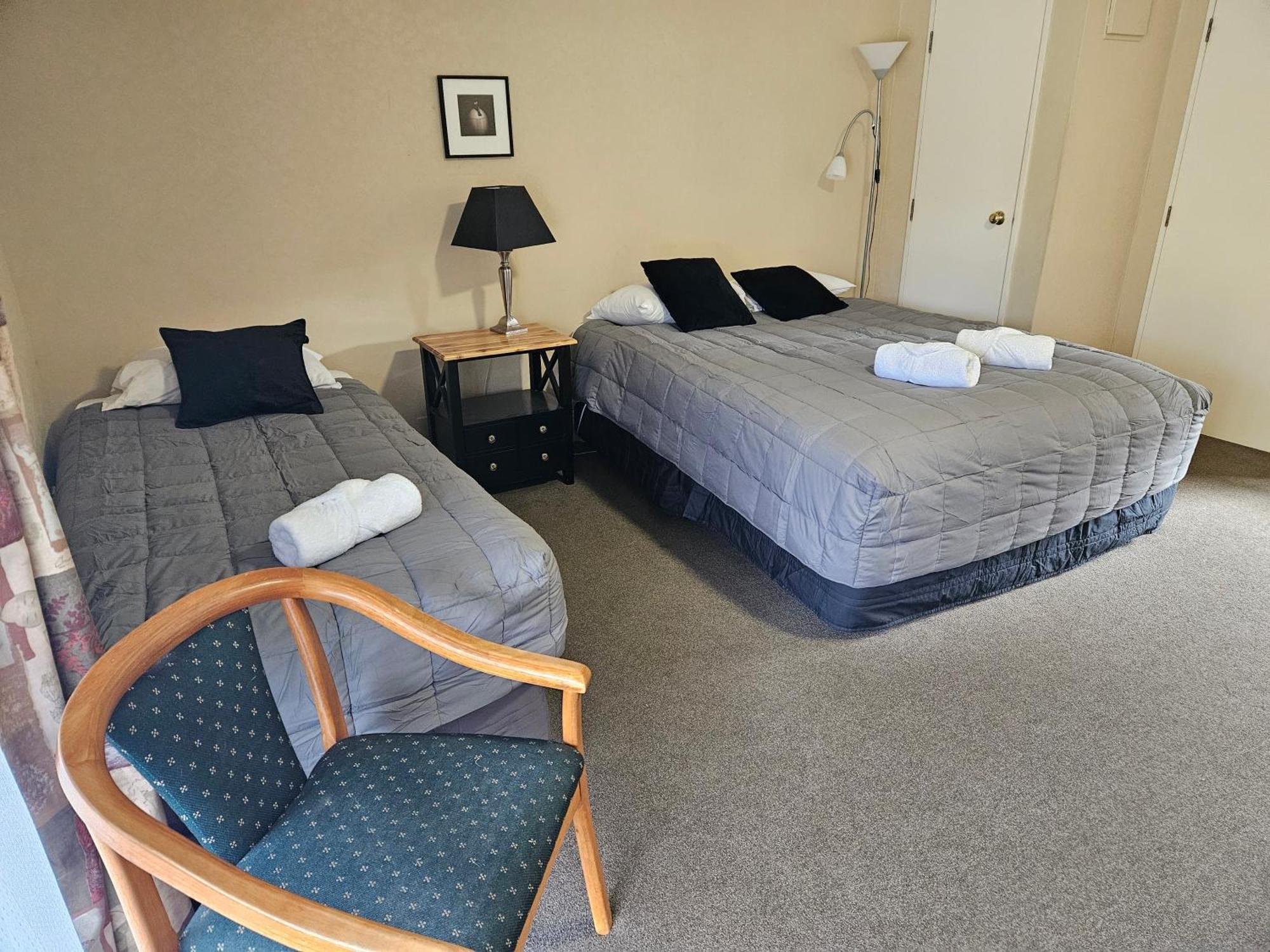 Kiwi Park Motels Murchison Kültér fotó