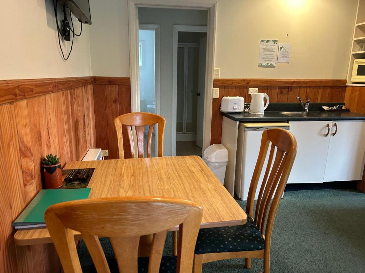 Kiwi Park Motels Murchison Kültér fotó