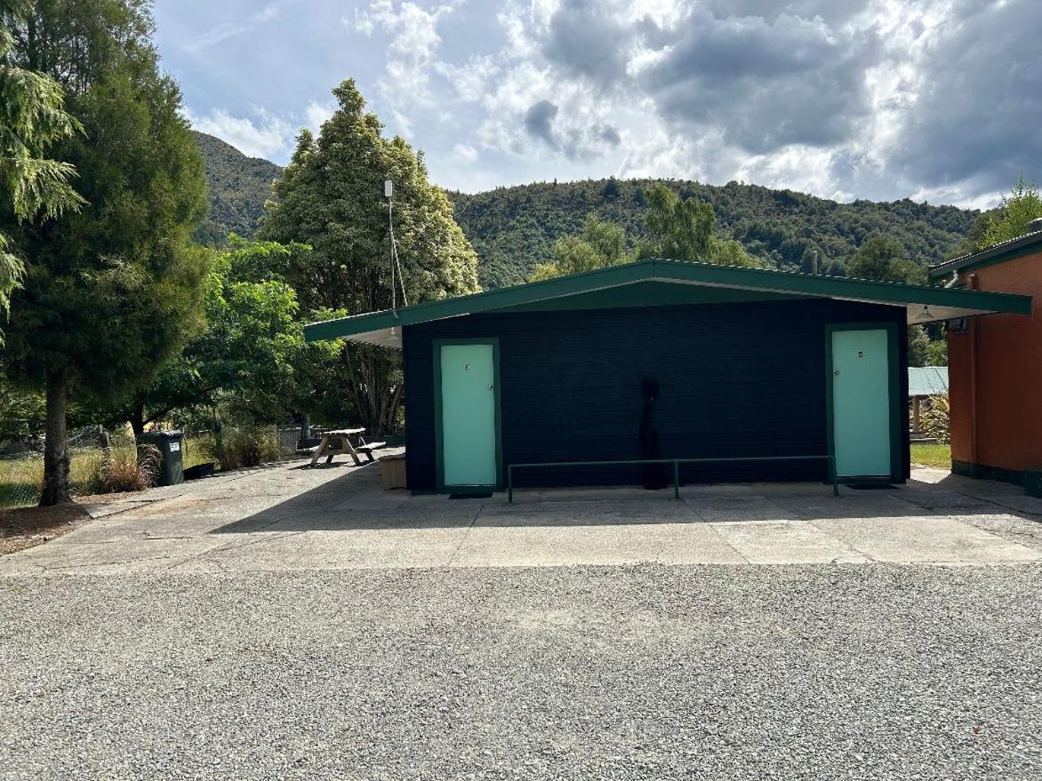 Kiwi Park Motels Murchison Kültér fotó