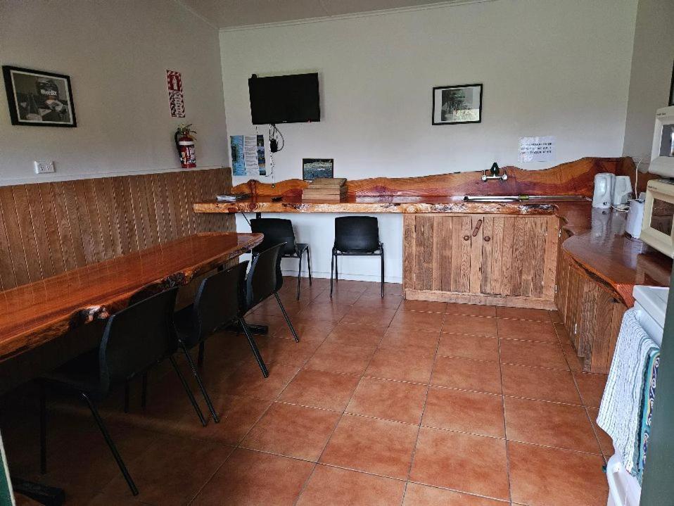 Kiwi Park Motels Murchison Szoba fotó