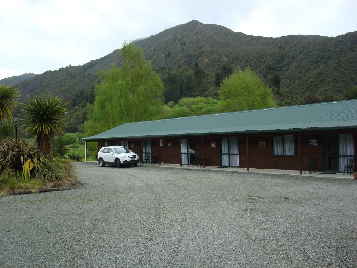 Kiwi Park Motels Murchison Kültér fotó